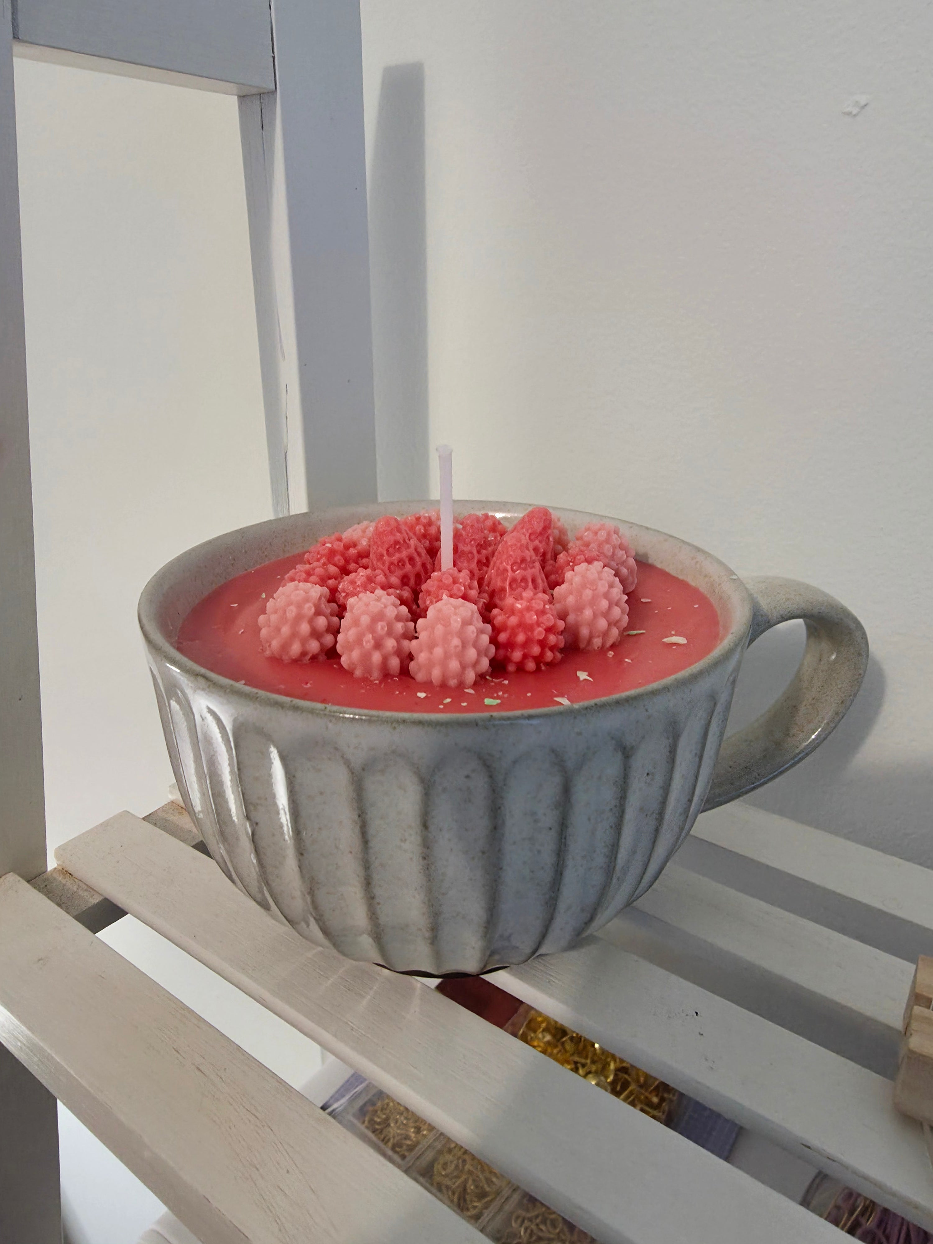 CLEARANCE STRAWBERRY, RASPBERRIES AND CREAM CANDLE